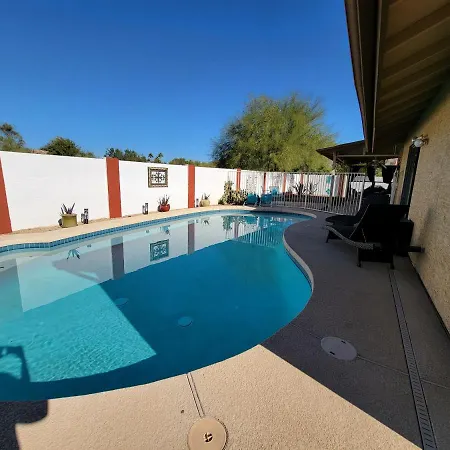 Unique Arizona Style 4-Bed Retreat W/ Private Pool Villa